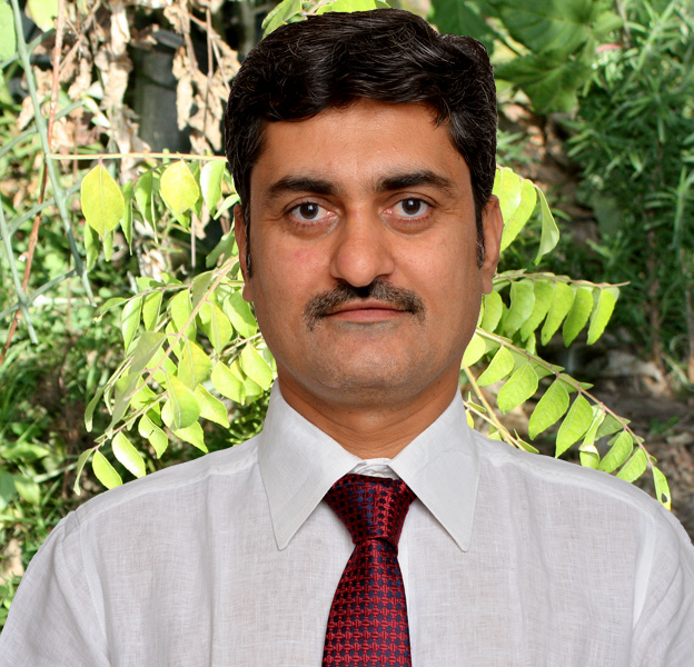 Dr. Jitendra Gaadhe